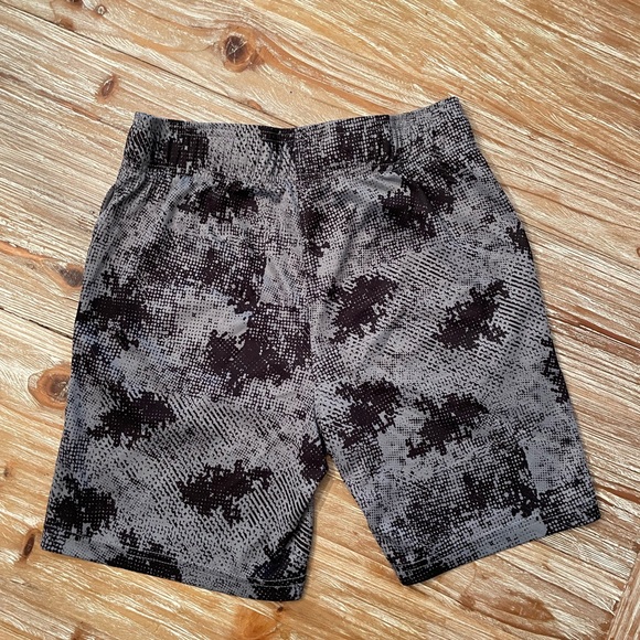 Champion boys size 14-16(L) shirts. Bundle of 3 - Picture 6 of 8